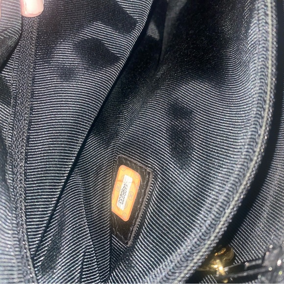 CHANEL Carry On - Picture 4 of 7